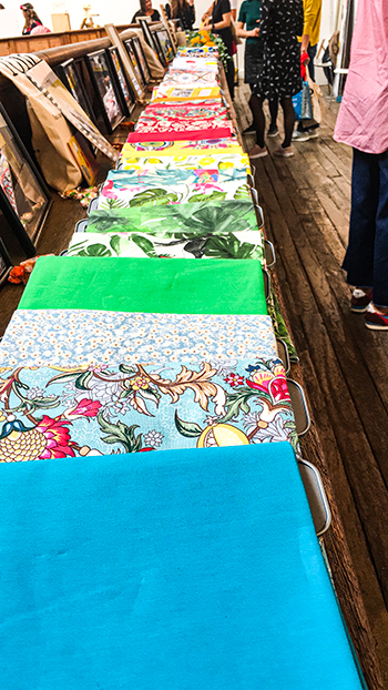 Stand des tissus toto au DIY Festival